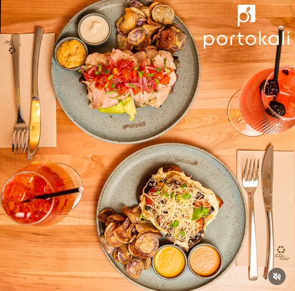 Platos y bebidas Portokali